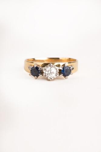 18ct White and Yellow Gold Sapphire and Diamond Ring