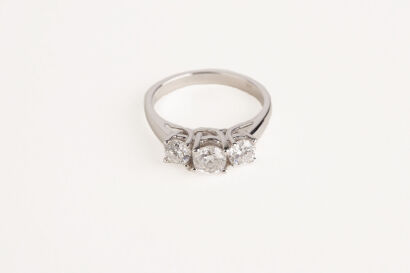 14ct White Gold Diamond Ring