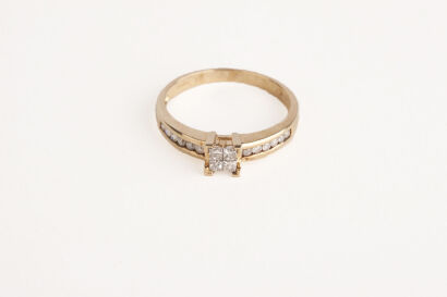 9ct Gold Diamond Ring