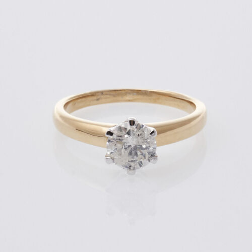 18ct Diamond Solitaire Ring