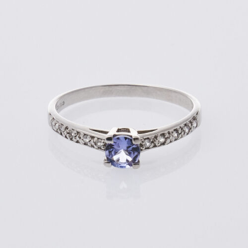 9ct White Gold Tanzanite Ring
