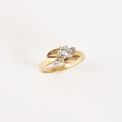 18ct Yellow and White Gold Diamond Ring