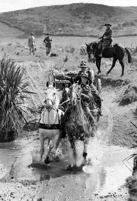 NEW ZEALAND ARMY GUN TEAM