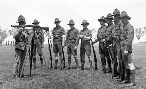 CADETS OF THE NON-SECONDARY SCHOOL DIVISION OF CHRISTCHURCH