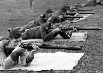 MILITARY TRAINING AT REDCLIFFS