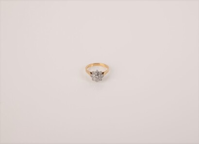 18ct Gold Diamond Cluster Ring