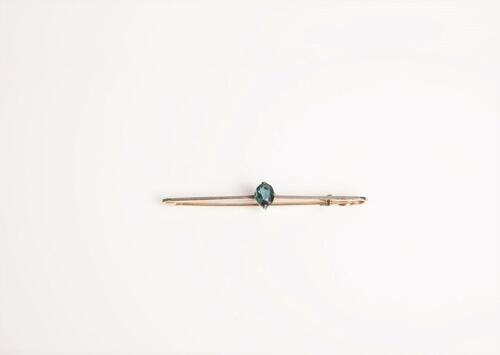 9ct Gold Tourmaline Bar Brooch