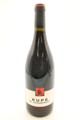 (1) 2011 Escarpment Kupe Pinot Noir, Martinborough
