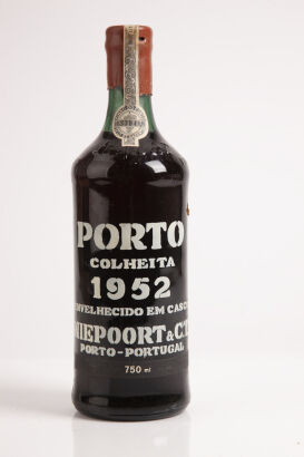 (1) 1952 Niepoort Colheita Port, Oporto