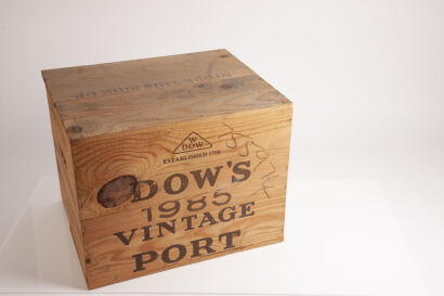 (12) 1985 Dow's Vintage Port, Oporto