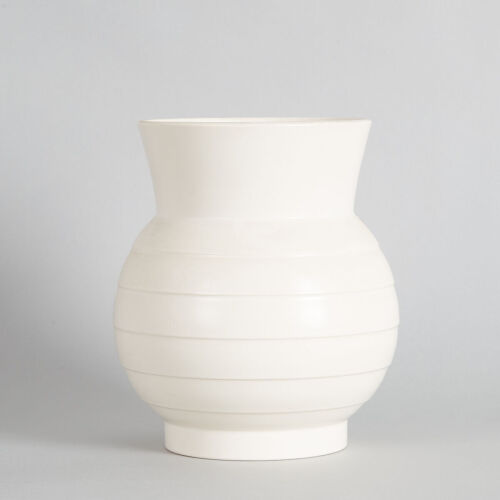 A Hand-Potted Ovoid Vase by Ernest Shufflebotham for Crown Lynn