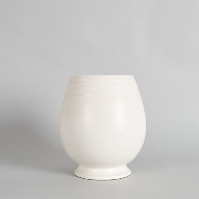 A Hand-Potted Vase by Ernest Shufflebotham for Crown Lynn