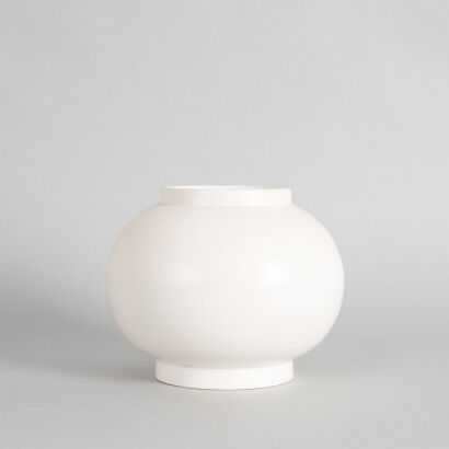 A Hand-Potted Ovoid Vase by Ernest Shufflebotham for Crown Lynn