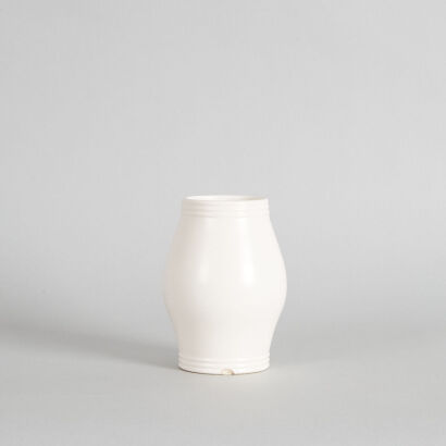 A Hand-Potted Vase by Ernest Shufflebotham for Crown Lynn