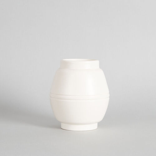 A Hand-Potted Vase by Ernest Shufflebotham for Crown Lynn