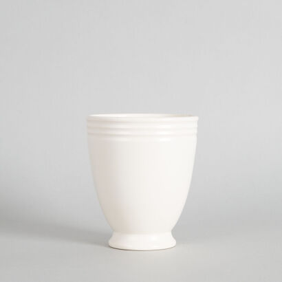 A Hand-Potted Vase by Ernest Shufflebotham for Crown Lynn