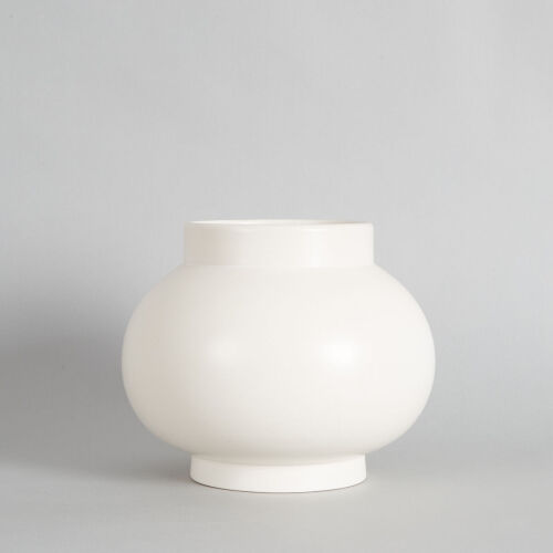 A Large Hand-Potted Ovoid Vase by Ernest Shufflebotham for Crown Lynn