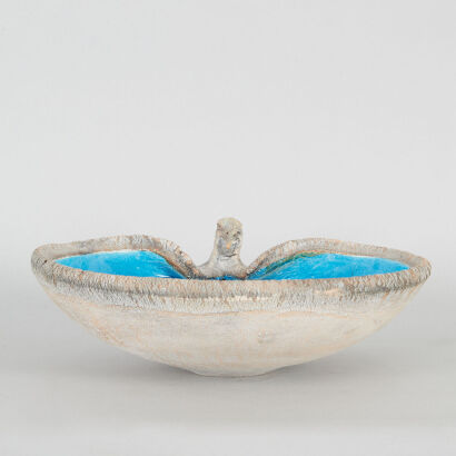 A Len Castle Avian Bowl