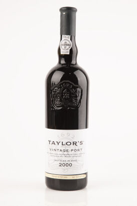 (1) 2000 Taylor's Vintage Port, Oporto