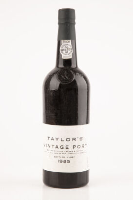 (1) 1985 Taylor's Vintage Port, Oporto