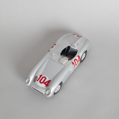 Mercedes Benz 300 SLR Convertable- Maisto Model 1/18 