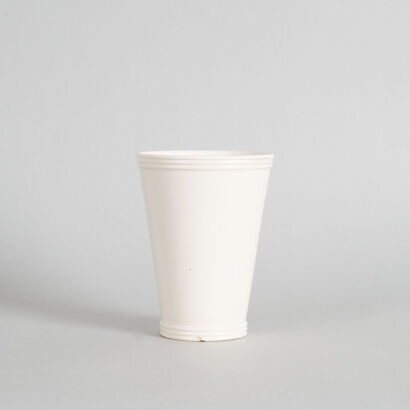 A Hand-Potted Vase by Ernest Shufflebotham for Crown Lynn