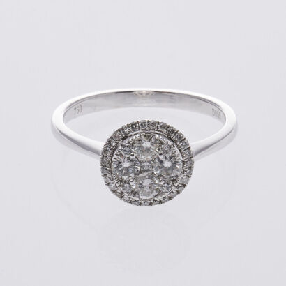 18ct Round Cluster Diamond Ring