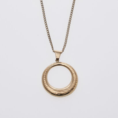 9ct Gold Circular Pendant