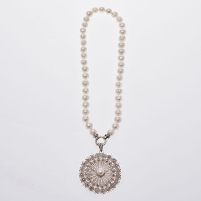 Pearl Necklace with Silver Filigree Pendant