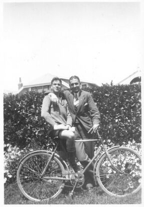 PHOTOGRAPHER UNKNOWN untitled