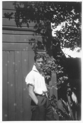 PHOTOGRAPHER UNKNOWN untitled