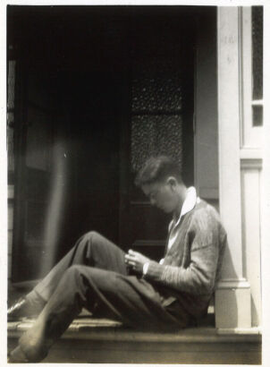 PHOTOGRAPHER UNKNOWN untitled