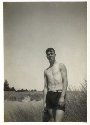 PHOTOGRAPHER UNKNOWN untitled