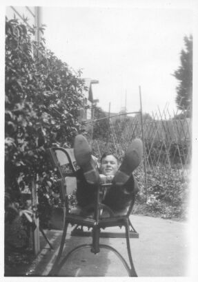PHOTOGRAPHER UNKNOWN untitled