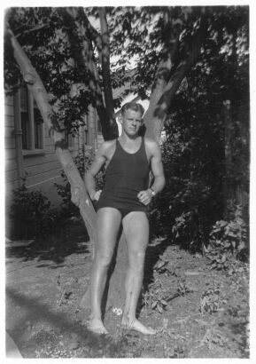 PHOTOGRAPHER UNKNOWN untitled