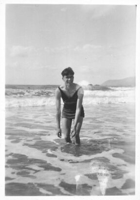 PHOTOGRAPHER UNKNOWN untitled