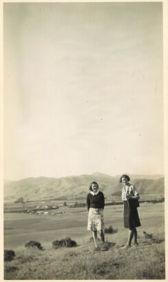 PHOTOGRAPHER UNKNOWN untitled