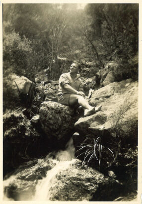 PHOTOGRAPHER UNKNOWN untitled