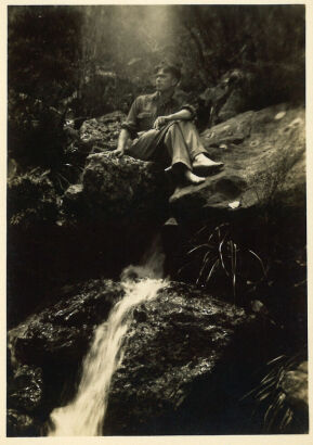 PHOTOGRAPHER UNKNOWN untitled