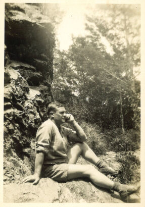 PHOTOGRAPHER UNKNOWN untitled