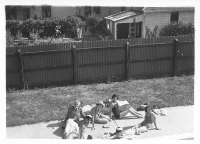 PHOTOGRAPHER UNKNOWN untitled