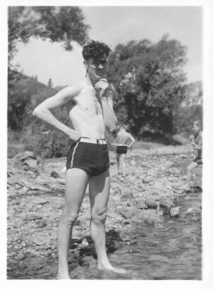 PHOTOGRAPHER UNKNOWN untitled