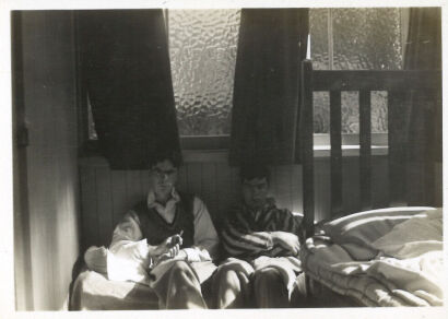 PHOTOGRAPHER UNKNOWN untitled