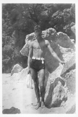 PHOTOGRAPHER UNKNOWN untitled