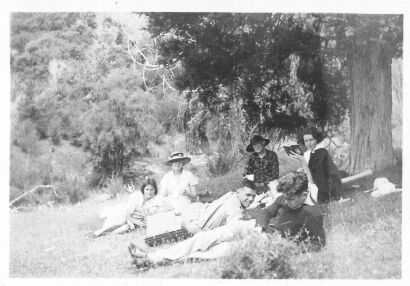PHOTOGRAPHER UNKNOWN untitled