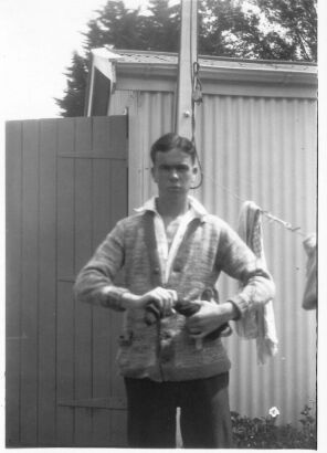 PHOTOGRAPHER UNKNOWN untitled