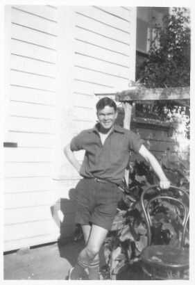 PHOTOGRAPHER UNKNOWN untitled