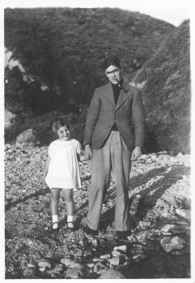 PHOTOGRAPHER UNKNOWN untitled