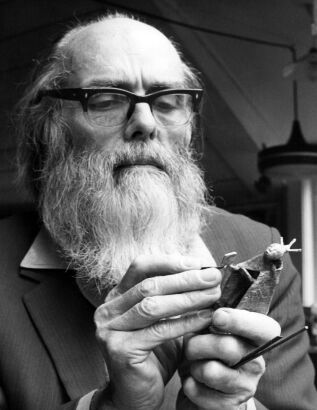 PHOTOGRAPHER UNKNOWN Paul Beadle
