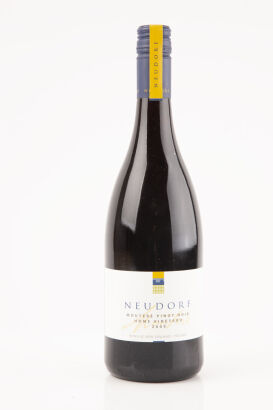 (1) 2009 Neudorf Moutere Pinot Noir, Nelson